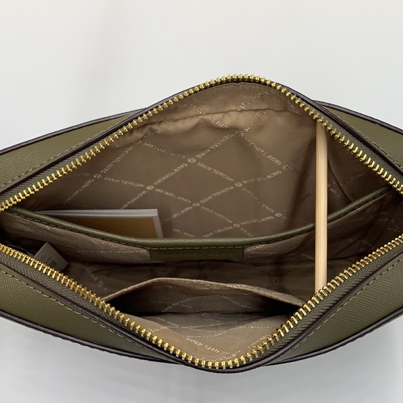 MICHAEL KORS LARGE EAST WEST CROSSBODY & Top Zip Coinpouch With ID Card OLIVE - Picture 11 of 16